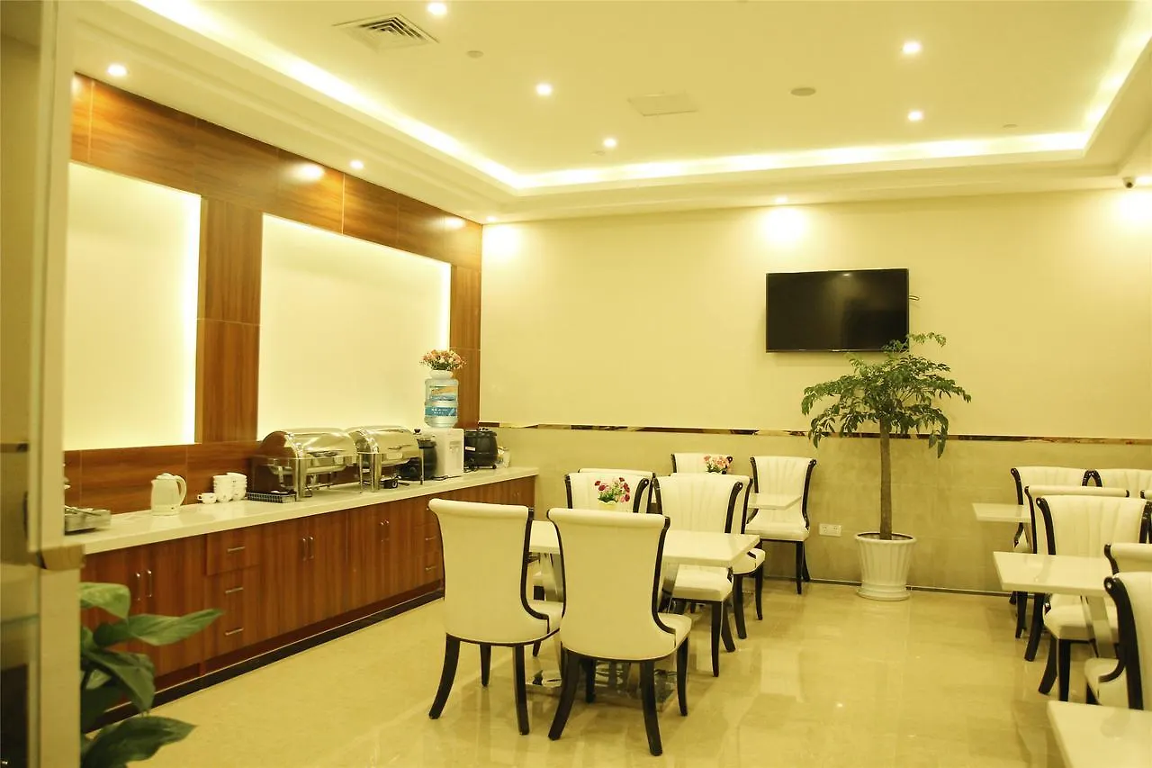 Greentree Inn Hainan Sanya Chunyuan Seafood Square Express Hotel